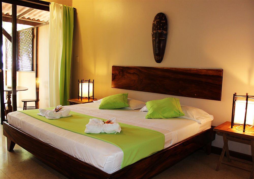La Palapa Guest House Tamarindo Exterior photo