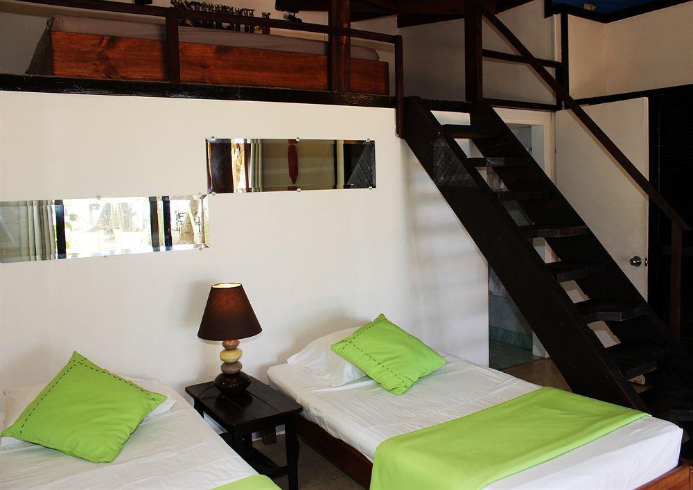 La Palapa Guest House Tamarindo Exterior photo