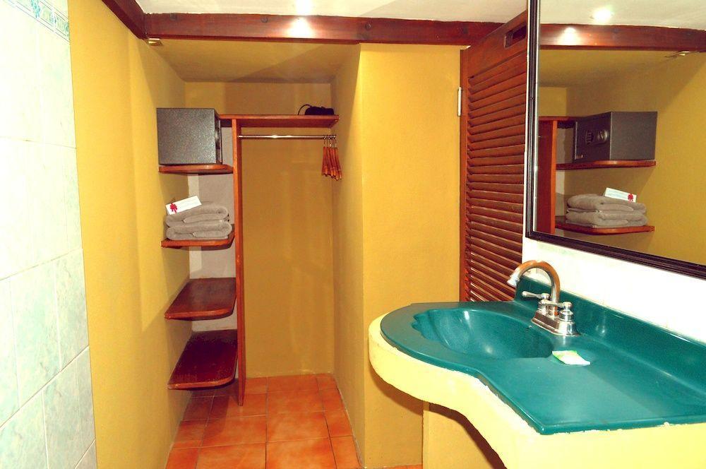 La Palapa Guest House Tamarindo Exterior photo