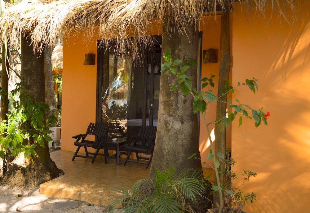 La Palapa Guest House Tamarindo Exterior photo