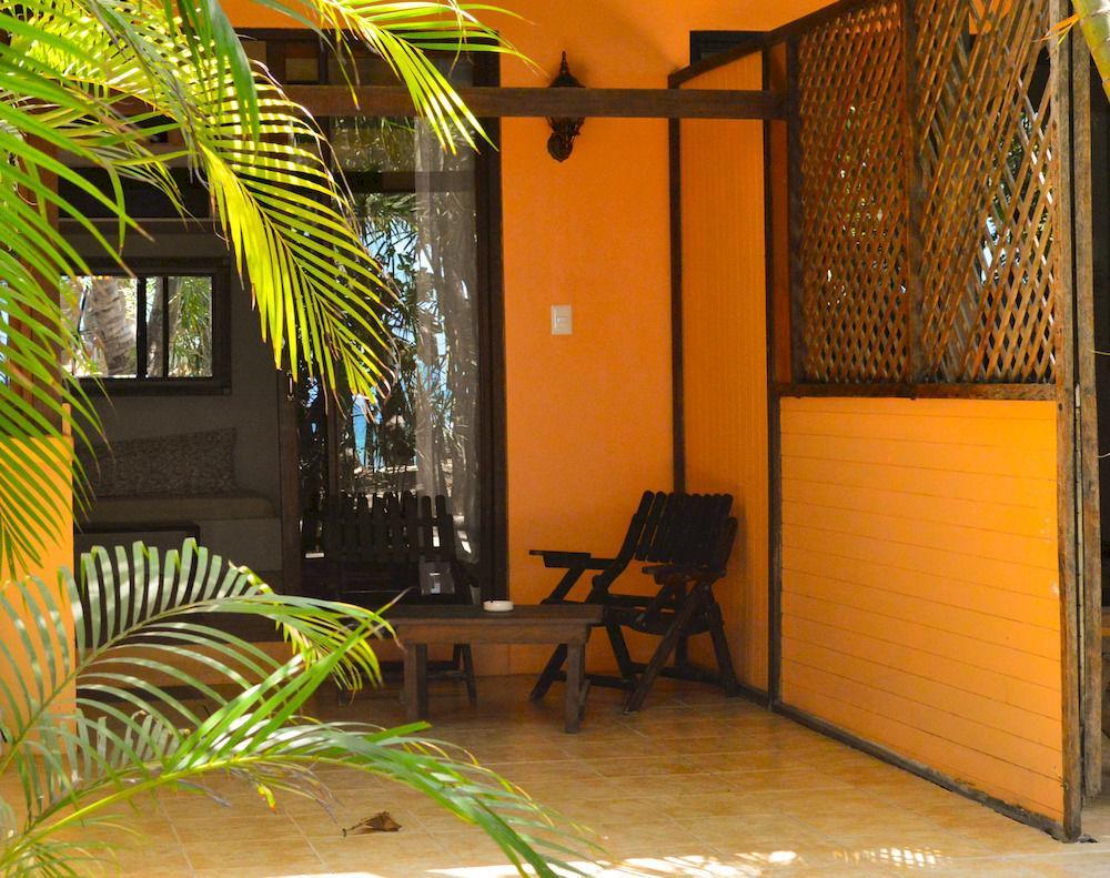 La Palapa Guest House Tamarindo Exterior photo